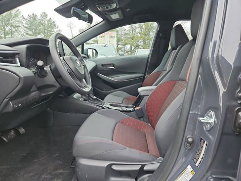 Used 2023 Toyota Corolla SE w/ Carpet Mat Package (TMS) image 17