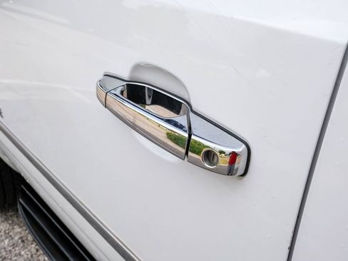 Used 2011 Chevrolet Tahoe LTZ RWD image 40