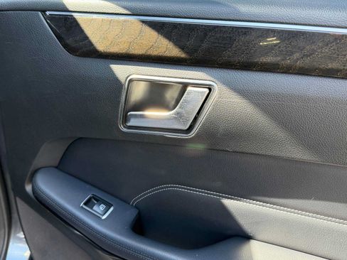 Used 2016 Mercedes-Benz E 350 Sedan image 42