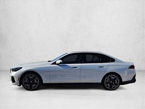 Used 2026 BMW i5 eDrive40 w/ M Sport Package RWD image 5