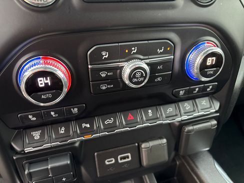 Certified 2021 GMC Sierra 2500 Denali w/ Denali Ultimate Package image 46