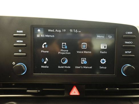 Used 2025 Hyundai Elantra Sport FWD image 17