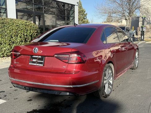 Used 2018 Volkswagen Passat 2.0T R-Line image 7