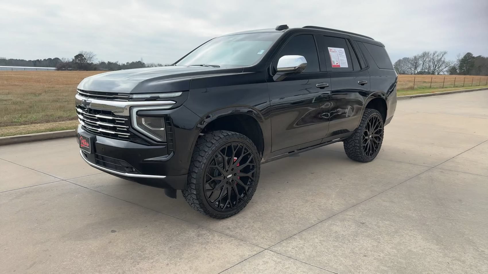 Used 2025 Chevrolet Tahoe Premier RWD image 5