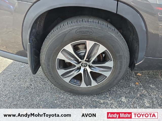 Used 2022 Toyota Highlander XLE AWD/4WD image 21