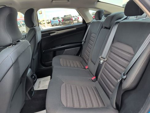 Used 2019 Ford Fusion SE image 19