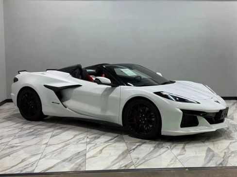 Used 2025 Chevrolet Corvette Z06 w/ Battery Protection Package image 11