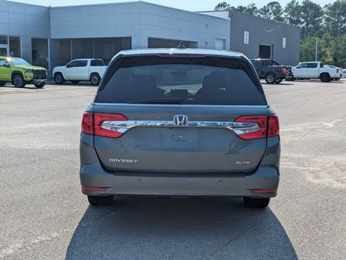 Used 2018 Honda Odyssey Elite image 4