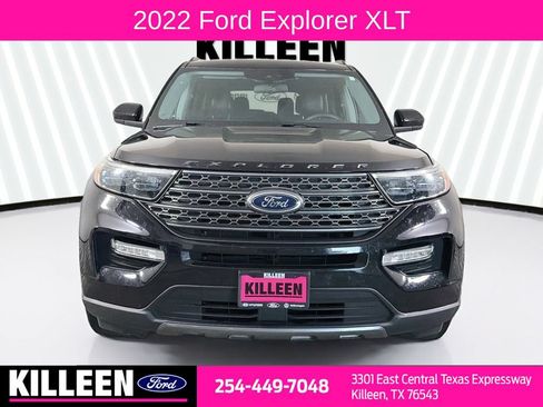 Used 2022 Ford Explorer XLT w/ Equipment Group 202A RWD image 2