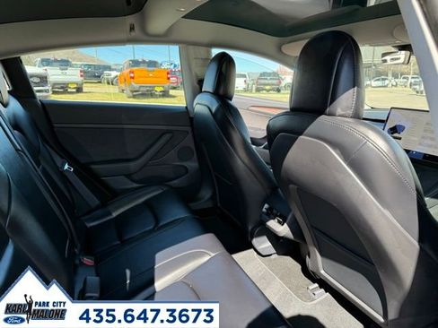 Used 2022 Tesla Model 3 Long Range image 32