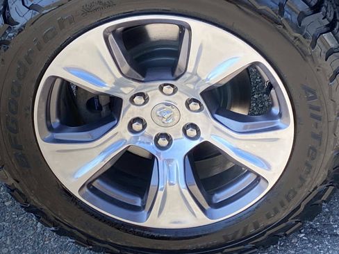 Used 2022 RAM 1500 Laramie AWD/4WD image 30