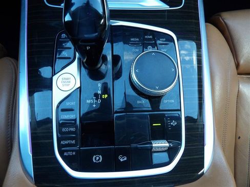 Used 2021 BMW X7 xDrive40i w/ Parking Assistance Package image 23