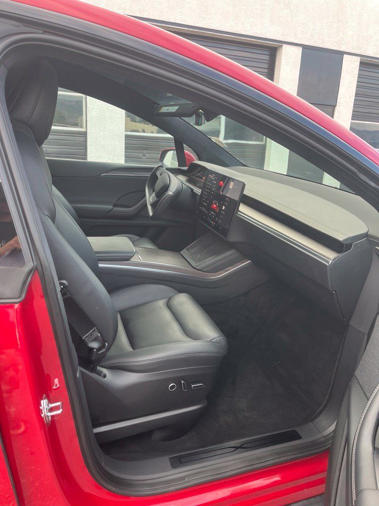 Used 2023 Tesla Model X AWD/4WD image 5