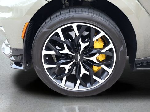Used 2023 Aston Martin DBX 707 AWD/4WD image 35