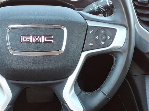 Used 2023 GMC Acadia SLT image 7