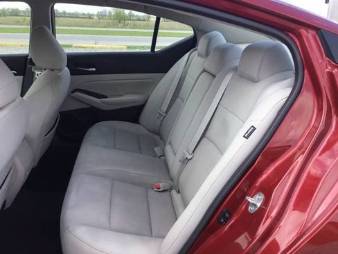 Used 2021 Nissan Altima 2.5 SV FWD image 11