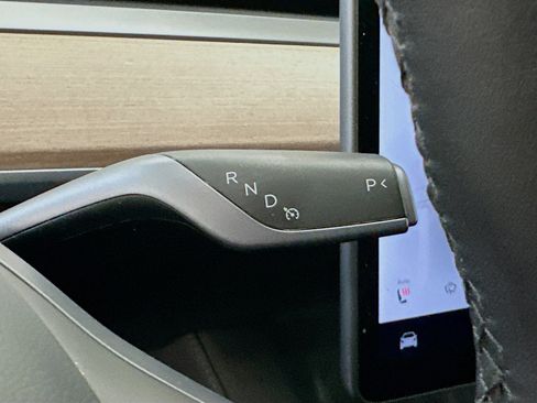 Used 2023 Tesla Model Y Long Range image 25