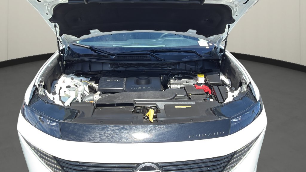 Used 2025 Nissan Murano SV AWD/4WD image 9