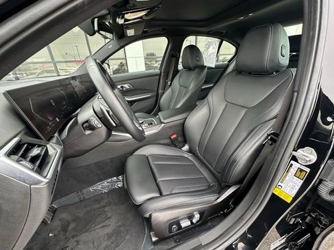 Used 2023 BMW 330i Sedan w/ Premium Package image 18