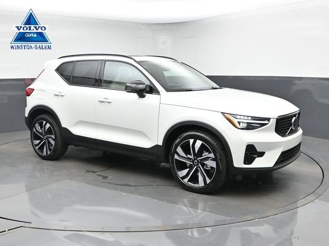 New 2026 Volvo XC40 B5 Ultra w/ Protection Package Premier AWD/4WD image 1
