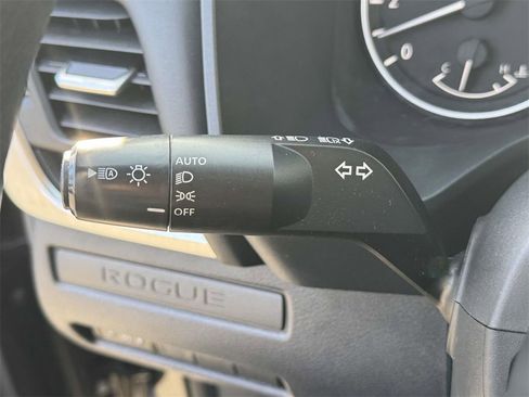 Used 2021 Nissan Rogue S image 23