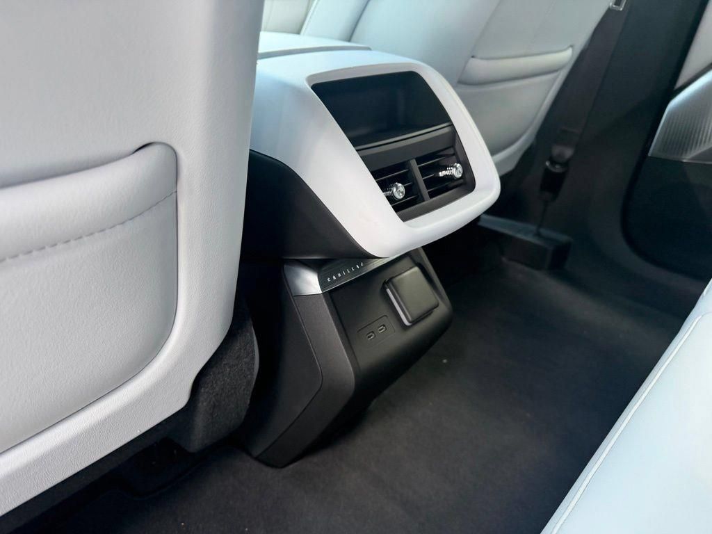 Used 2024 Cadillac Lyriq Luxury w/ LPO, Floor Liner Package RWD image 12