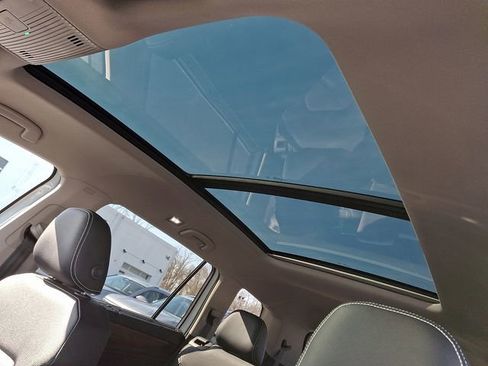 New 2026 Volkswagen Atlas SE image 7