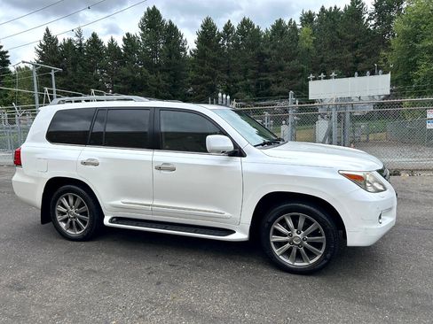 Used 2010 Lexus LX 570 4WD image 3