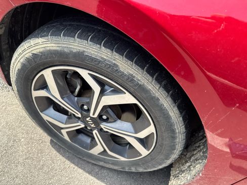Used 2020 Kia Forte LXS FWD image 6