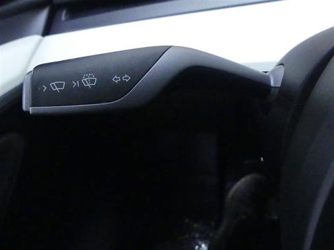 Used 2023 Tesla Model Y AWD image 17