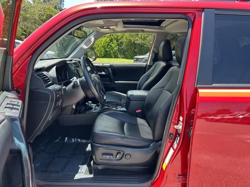 Used 2023 Toyota 4Runner 40th Anniversary SE image 9