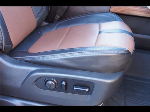 Used 2021 Chevrolet Silverado 3500 High Country image 12