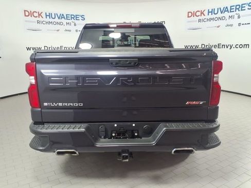 Used 2023 Chevrolet Silverado 1500 RST w/ Convenience Package II AWD/4WD image 5