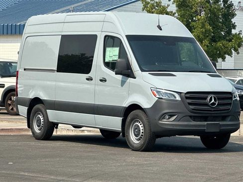 Used 2024 Mercedes-Benz Sprinter 144 Cargo image 7