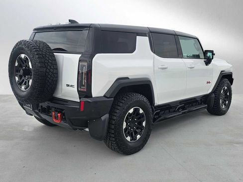 Used 2024 GMC Hummer EV 2X w/ Extreme Off-Road Package image 3
