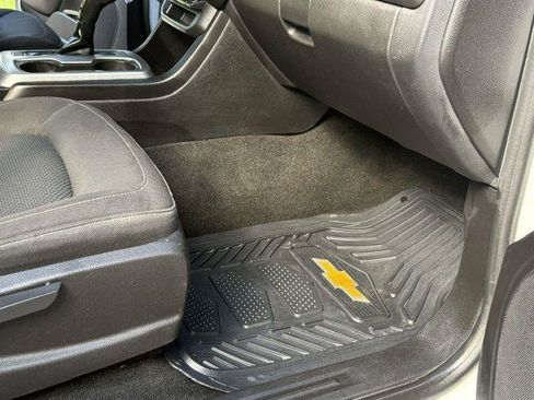 Used 2018 Chevrolet Colorado LT w/ Safety Package RWD image 17