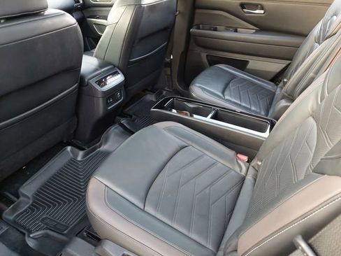 Used 2022 Nissan Pathfinder Platinum w/ Lighting Package (N92) image 37