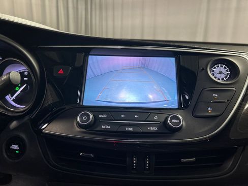 Used 2019 Buick Envision Essence image 18