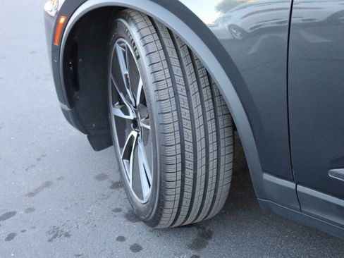 Used 2025 Porsche Macan 4 Electric image 58