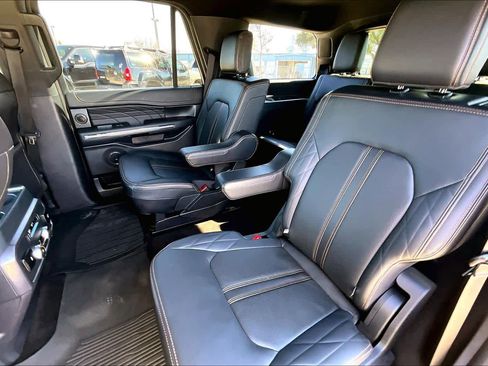 Certified 2023 Ford Expedition Platinum image 20