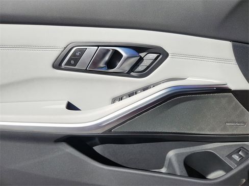 Used 2022 BMW M3 Competition w/ M Carbon Exterior Package image 18