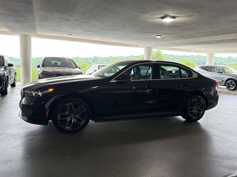 Certified 2024 BMW i5 eDrive40i w/ Premium Package RWD image 2