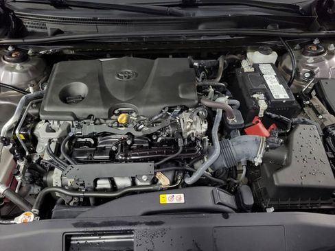 Used 2023 Toyota Camry SE image 11