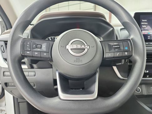 Used 2023 Nissan Rogue SV AWD/4WD image 15
