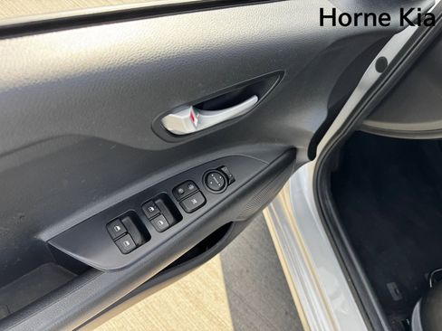 Used 2020 Kia Rio S image 11