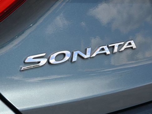 Used 2017 Hyundai Sonata SE w/ Winter Weather Package FWD image 19