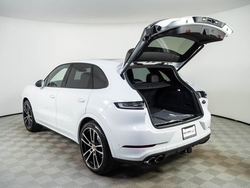 New 2026 Porsche Cayenne AWD/4WD image 33