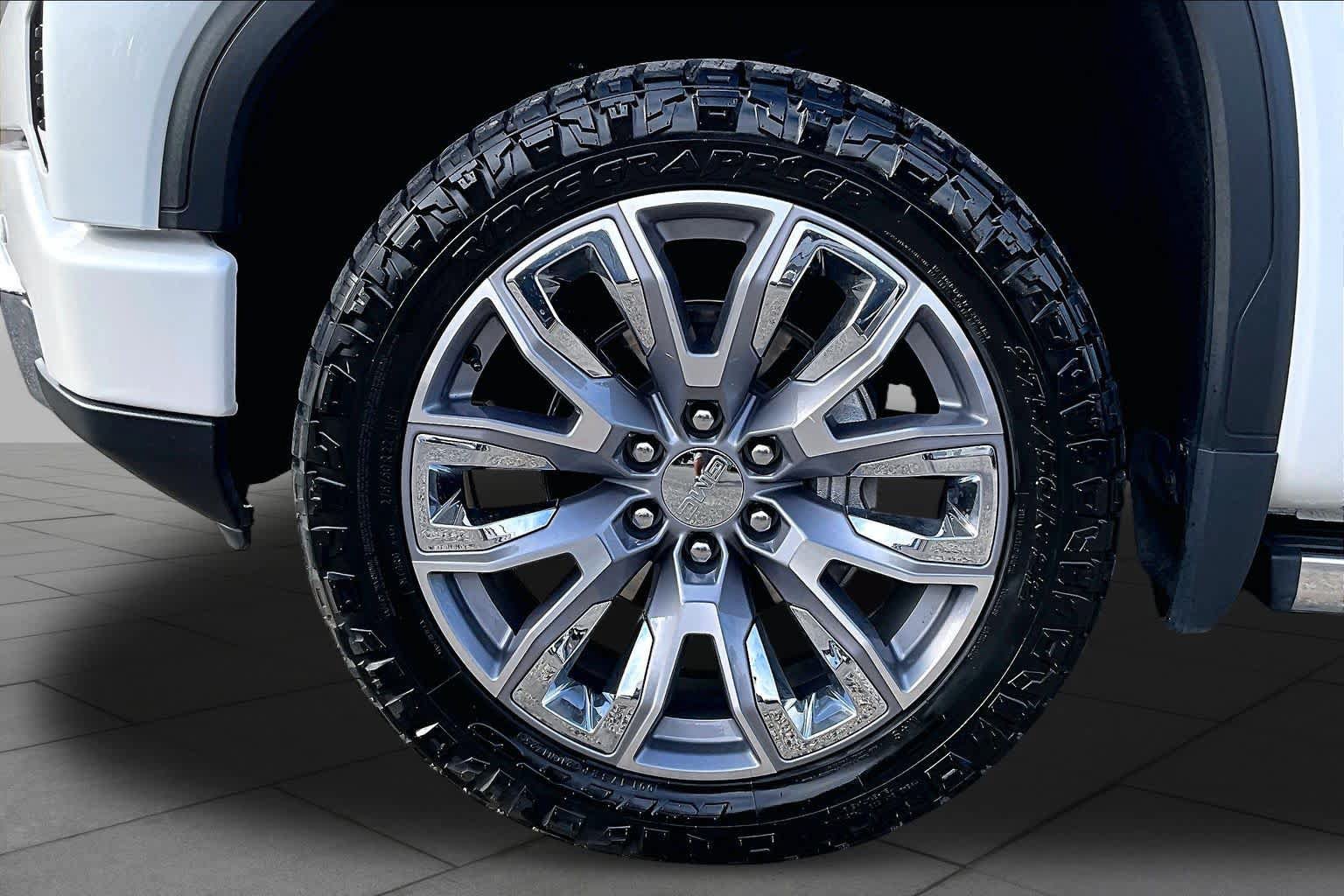 Used 2022 GMC Sierra 1500 Denali w/ Denali Reserve Package RWD image 13