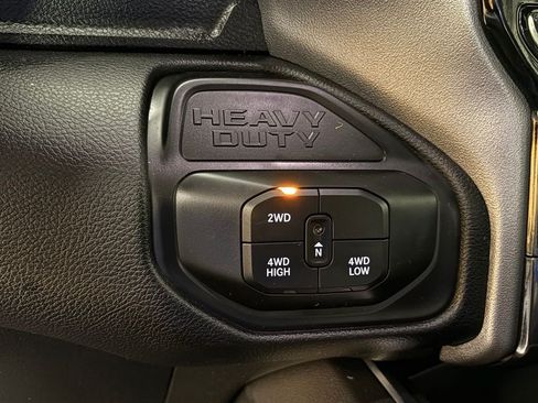 Used 2025 RAM 2500 Laramie AWD/4WD image 25