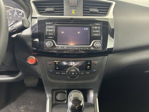 Used 2018 Nissan Sentra SV image 20